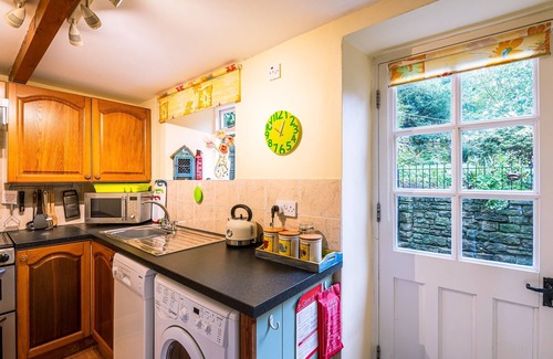Fremington Cottage | A dales bolthole & quintessential country cottage – cosy, appealing & in an idyllic rural setting