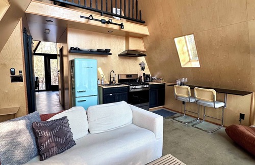 Peebles House | A Delightful A-Frame on 20-Acres with Hiking Trails, Hot Tub, Wifi, and More
