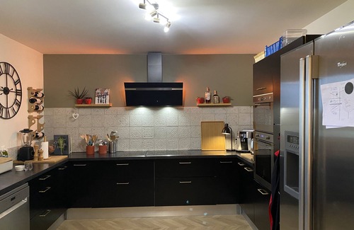 Juif House | A haven of peace in the countryside! Family home with swimming pool and large enclosed garden