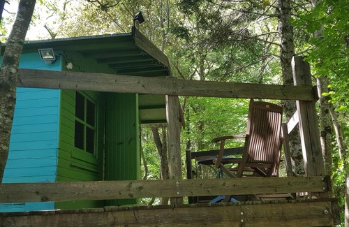 St Gervais sur Mare Cabin | a hidden hut with a terrace overlooking the forest
