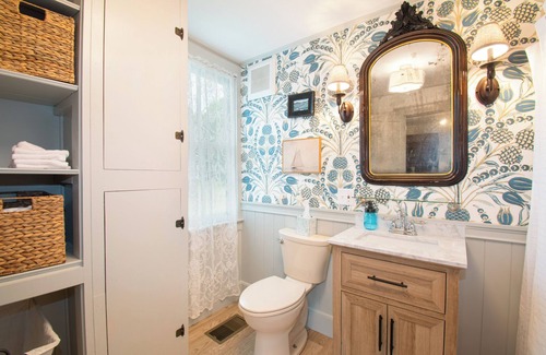 Dresden Other | A historic, charming farmhouse in the heart of Midcoast Maine!