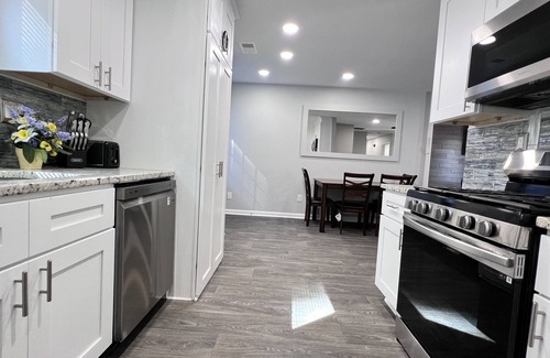 Church Street House | A Home Stay on Business Trip - Near Airport
