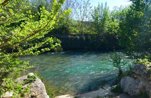 L'Isle-sur-la-Sorgue House | A jewel at the river's edge