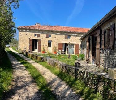 Sauveterre-la-Lemance House | A l'Orée des Vignes