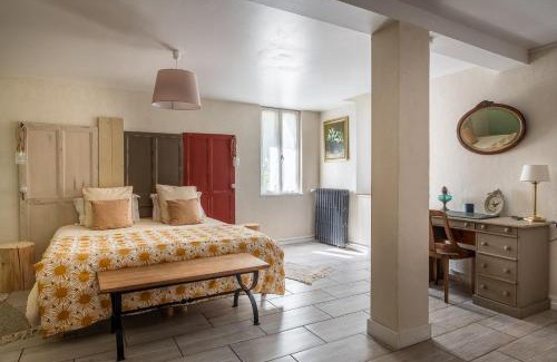 Molineuf Bed & Breakfast | A La Lettre Thé