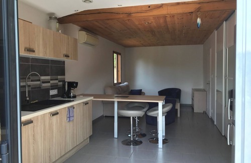 Sainte-Livrade-sur-Lot Ski Chalet | A little corner of paradise on the water's edge