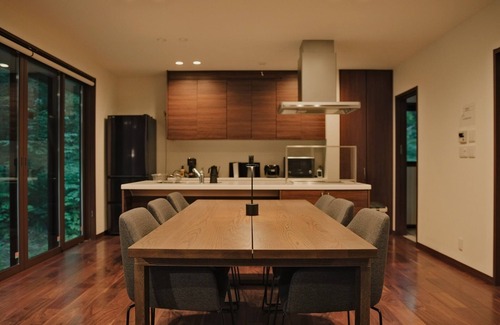Tsumagoi House | A luxurious luxury villa with a sense of privacy w/Agatsumagun Gunma