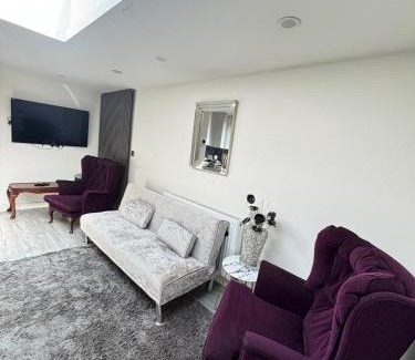 Lacey Green House | A Nice 2BR Fully Furnished with Parking 2BRFN LP
