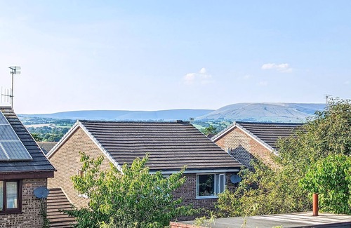 Longridge Cottage | A perfect retreat for couples or friends.