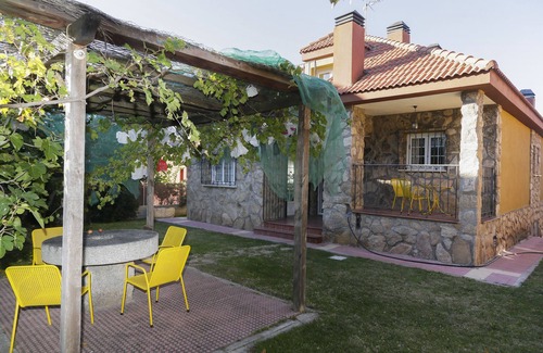 Ortigosa del Monte Ski Chalet | A place from which to enjoy nature, gastronomy, art, history .