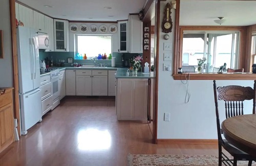 Jefferson House | A place of Seclusion on TOP of the MT.