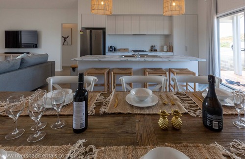 Mannum House | A place where you can relax & unwind enjoying cocktails with family & friends