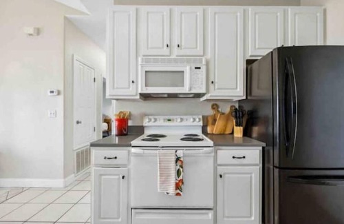 Holiday Isle Condo | A Pop of Color 2BR 2Bath Golf Course and Canal View at Sandpiper Cove Destin FL!