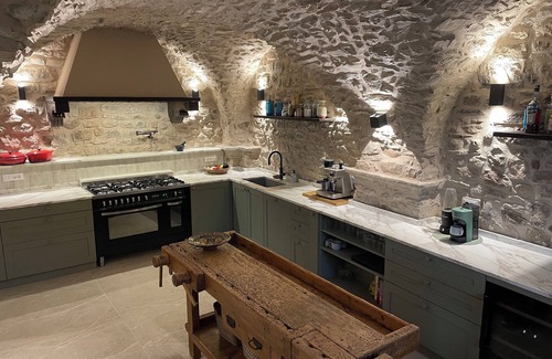Mulazzo Villa | A private oasis in a medieval Tuscan village near Cinque Terrennnn