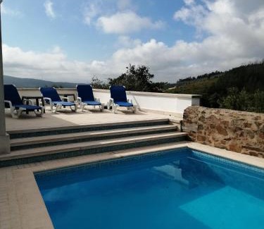 Castanheira de Pera House | A Quinta da Colina (Casinha)