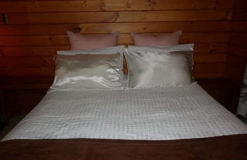 Paraparaumu Beach House | A room 5 minutes' walk to the beach