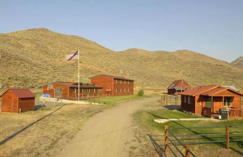 Blaine County Apartment | A Rustic Ranch & Retreat Center in the Heart of the Pioneer Mountain Range near Sun Valley