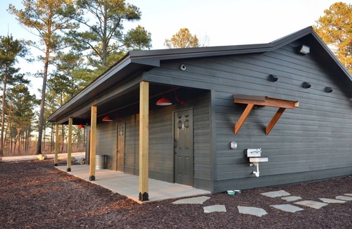 Rome RV Rental | A secluded haven on 5,000 acres in NW Georgia, just 45 minutes from Atlanta and Chattanooga, and a quick 10-minute drive to downtown Rome. Explore private trails along the Etowah river, bask in wildlife, and gaze at mesmerizing stars. Your perfect es
