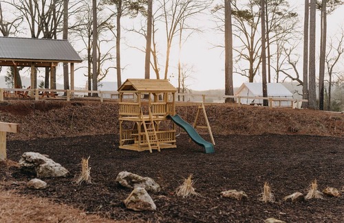 Rome RV Rental | A secluded haven on 5,000 acres in NW Georgia, just 45 minutes from Atlanta and Chattanooga, and a quick 10-minute drive to downtown Rome. Explore private trails along the Etowah river, bask in wildlife, and gaze at mesmerizing stars. Your perfect es