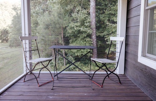 Rome Cottage | A secluded haven on 5,000 acres in NW Georgia, just 45 minutes from Atlanta and Chattanooga, and a quick 10-minute drive to downtown Rome. Explore private trails along the Etowah river, bask in wildlife, and gaze at mesmerizing stars. Your perfect es