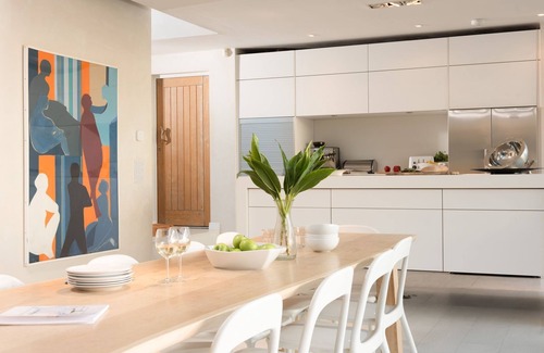 Praa Sands House | A sensational beach house just metres from Praa Sands Beach, with stunning sea views, large garden a