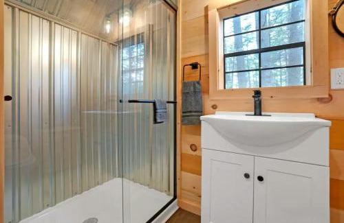 Oxford Apartment | A Serene A-Frame Cabin with Hot Tub