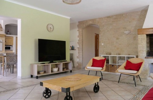 Monteux Villa | A SLICE OF HEAVEN PERFECTLY PLACE TO VISIT ILE ON THE SOURGES,CARPENTRAS,AVIGNON