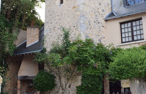 Asnieres sur Vegre House | A stunning country house, within easy reach of the Loire Valley, Le Mans and Paris