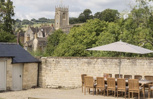 Winchcombe Cottage | A sudeley castle cottage that sleeps 14 guests in 7 bedrooms