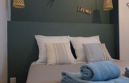 Venterol Bed & Breakfast | A sunny haven of peace with seasonal swimming pool