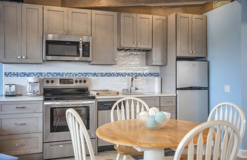 Napeague Apartment | A Touch of Ocean Studio, 1 BTH & Balcony Apt!