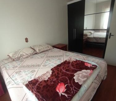 Farroupilha Apartment | A trabalho ou laser, ótima localização e praticamente