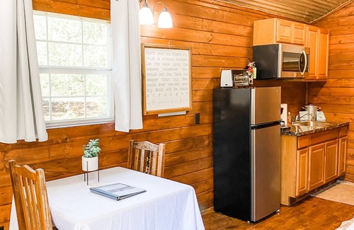 Crawford Cabin | A True Tiny House Experience on Relaxing Retreat Property 20 Minutes to Waco!