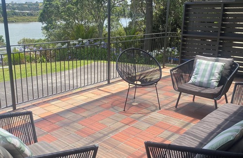 Te Atatu Peninsula House | A truly magical spot - with direct water access