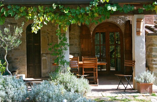 Toppole Villa | A tuscan house in the middle of olive-trees