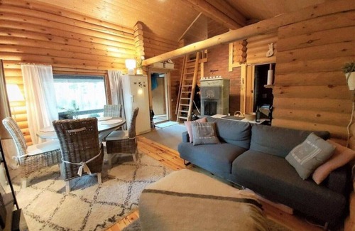 Tammela Cottage | A Unique cottage in a pine forest by the lake