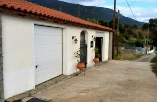 Kefalochori House | A V G E R I N O S The oldtown