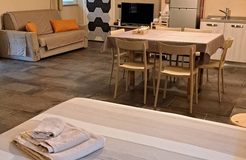 Alba Apartment | A vacation in the midst of nature just a stone's throw from Alba?