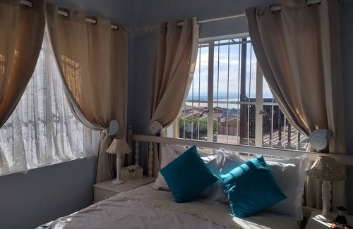 Wavecrest Bed & Breakfast | A1 Kynaston collection