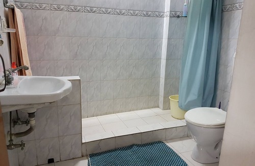 Patel Nagar Bed & Breakfast | Aananda Bed and Breakfast, East Patel Nagar New Delhi, is centrally located