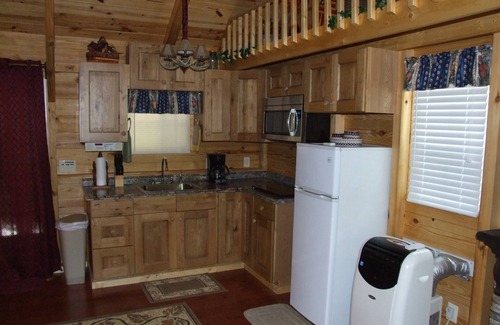 Spencer Cabin | AB-One bedrm,W/single loft-Cumberland Plateau Retreat (Three + nights $75 OFF).