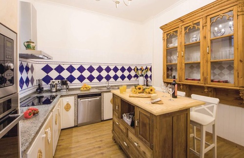 Cerdedo House | About 20 kilometers from the Ría de Pontevedra, this stone vacation home has been restored to offer