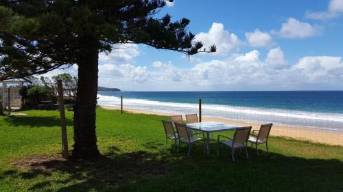 Narrabeen Apartment | Absolute Beachfront 2BR Pet-Friendly Terrace - The Coachhouse