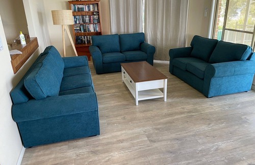 Pindimar House | Absolute Waterfront - Blue Bundaleer