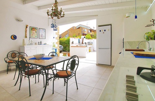 Solfarelli Villa | Acasaammari - 2 Baths, Garden, WiFi, Summer-Kitchen, by the SEA, public POOL