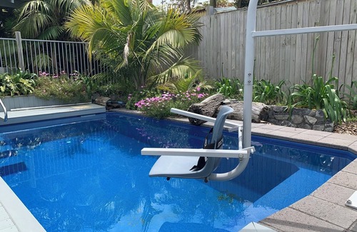 Diamond Beach House | Accessible + Pool+Hoist & Dog Friendly @ Seafarers Diamond Beach