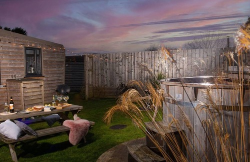 Helford Passage Other | Accommodation ∙ 2 bedrooms ∙ 4 guests