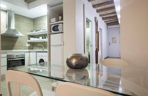 La Ribera Apartment | ACCOMODATION IN THE HISTORIC CENTER OF BARCELONA/Portal Nou