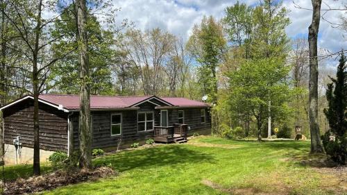 Logan House | Acorn Acres Cabins Buck Run Cottage