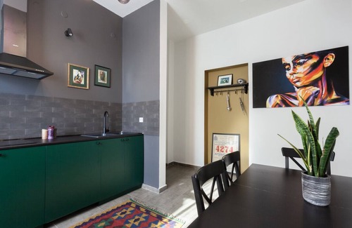 Chugureti Apartment | Actor's Studio - 2 bedroom loft in a vibrant area